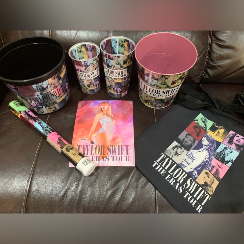 Taylor Swift Official Theater 7 PC Bundle Eras Tour